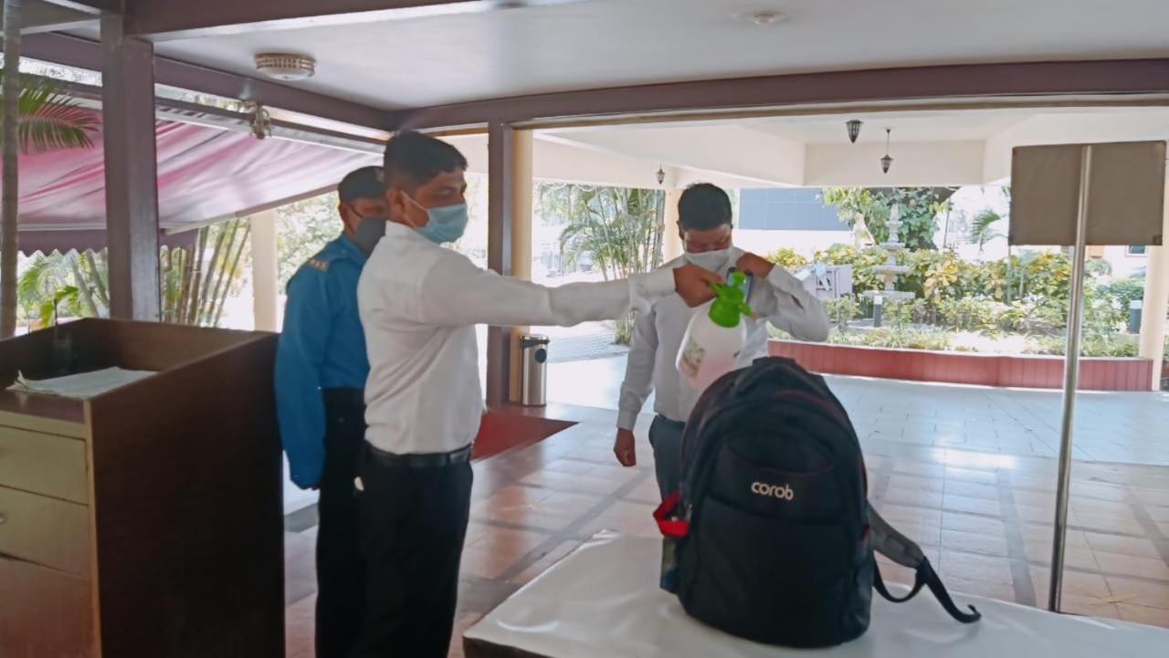 ג'לנדהר Hotel President New Court-Fully Vaccinated Staff מראה חיצוני תמונה