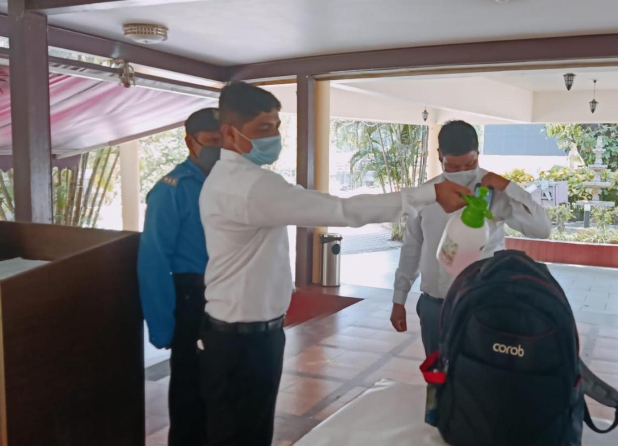 ג'לנדהר Hotel President New Court-Fully Vaccinated Staff מראה חיצוני תמונה