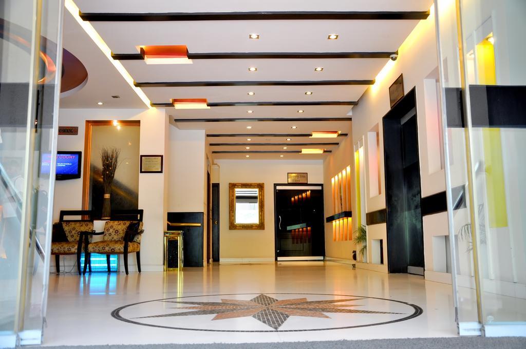 ג'לנדהר Hotel President New Court-Fully Vaccinated Staff מראה חיצוני תמונה