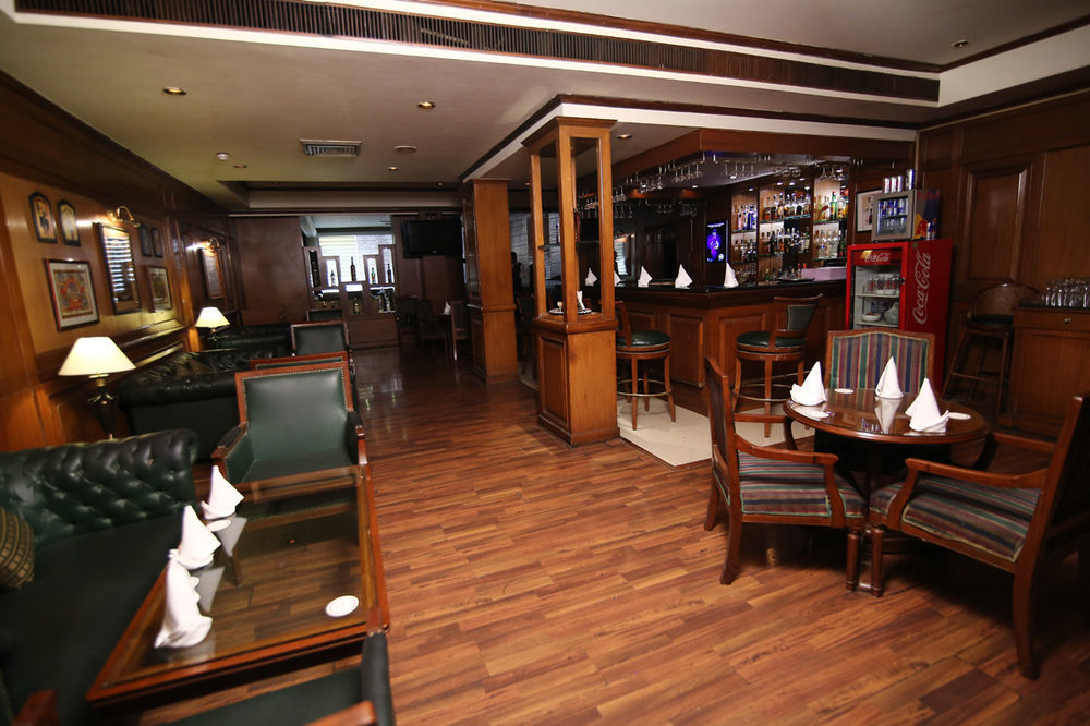 ג'לנדהר Hotel President New Court-Fully Vaccinated Staff מראה חיצוני תמונה