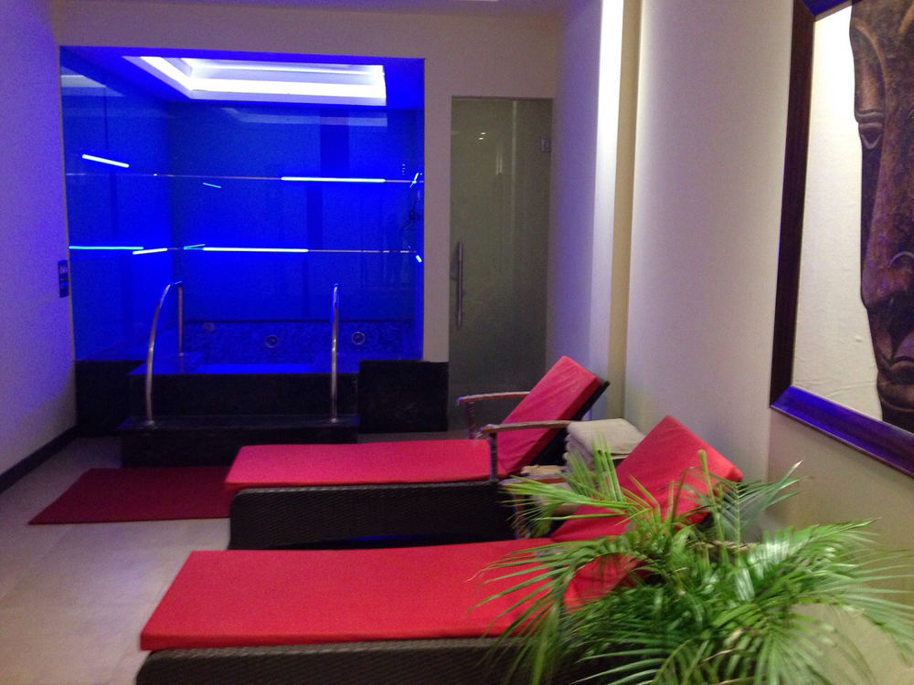 ג'לנדהר Hotel President New Court-Fully Vaccinated Staff מראה חיצוני תמונה