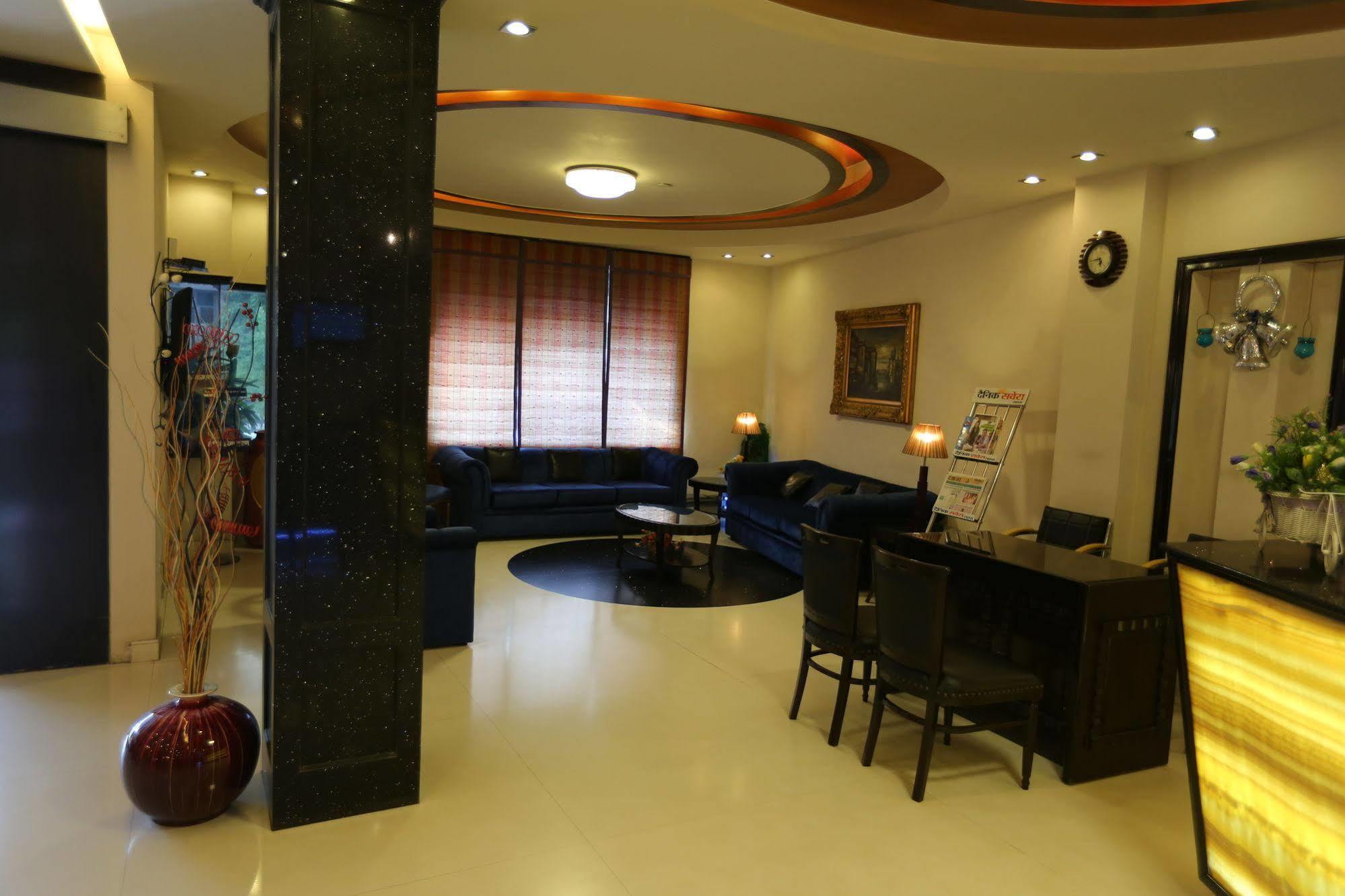 ג'לנדהר Hotel President New Court-Fully Vaccinated Staff מראה חיצוני תמונה
