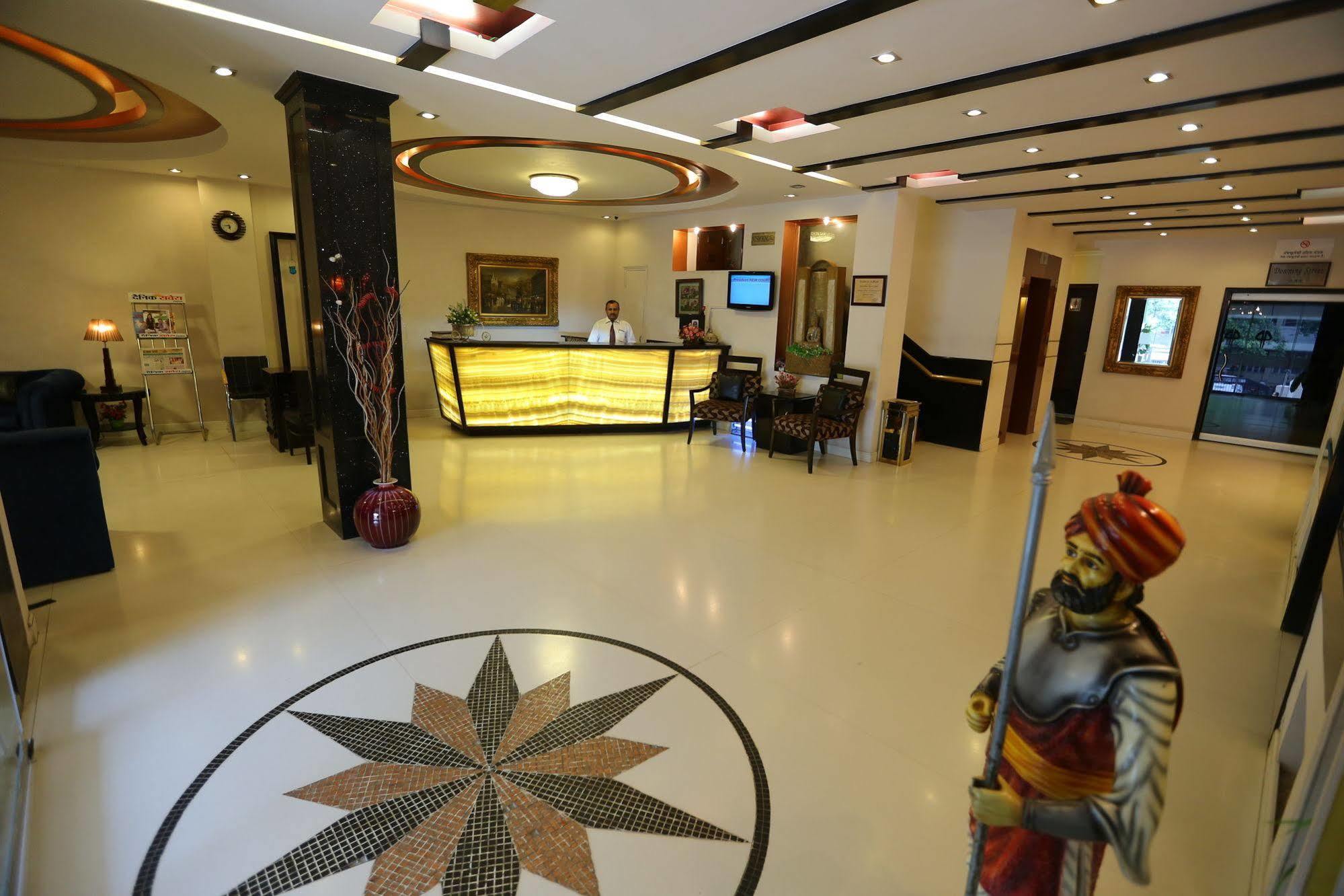 ג'לנדהר Hotel President New Court-Fully Vaccinated Staff מראה חיצוני תמונה